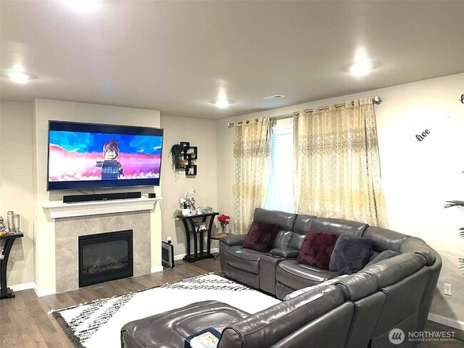 20511 SE 256th St in Covington, WA - Foto de edificio - Building Photo