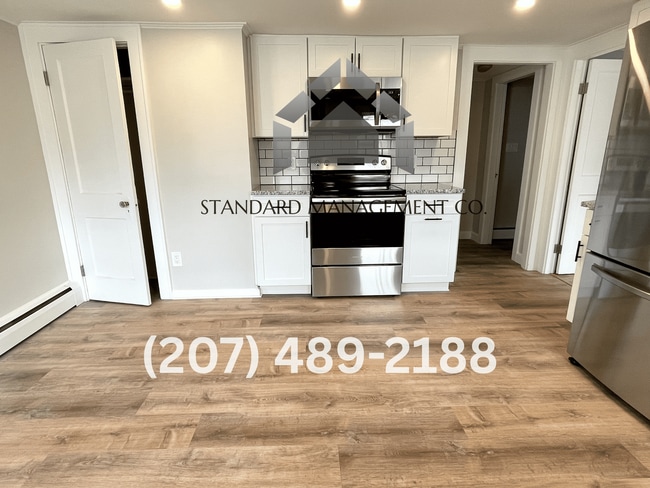 65 Summer St in Waterville, ME - Building Photo - Building Photo