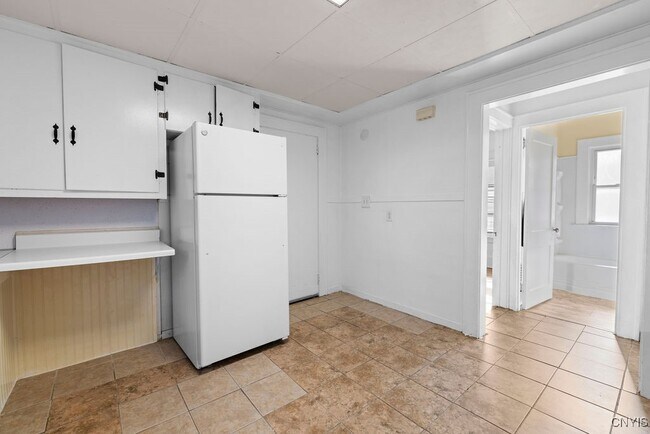 property at 401 Valley Dr