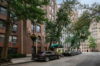 30 Beekman Pl in New York, NY - Building Photo - Building Photo