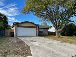9930 Trendwood in San Antonio, TX - Building Photo
