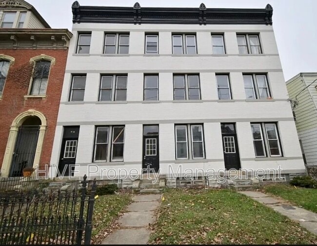 property at 920 Washington Ave