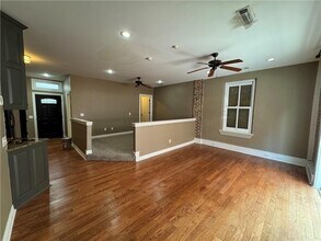 21 E Center St in Fayetteville, AR - Building Photo - Building Photo