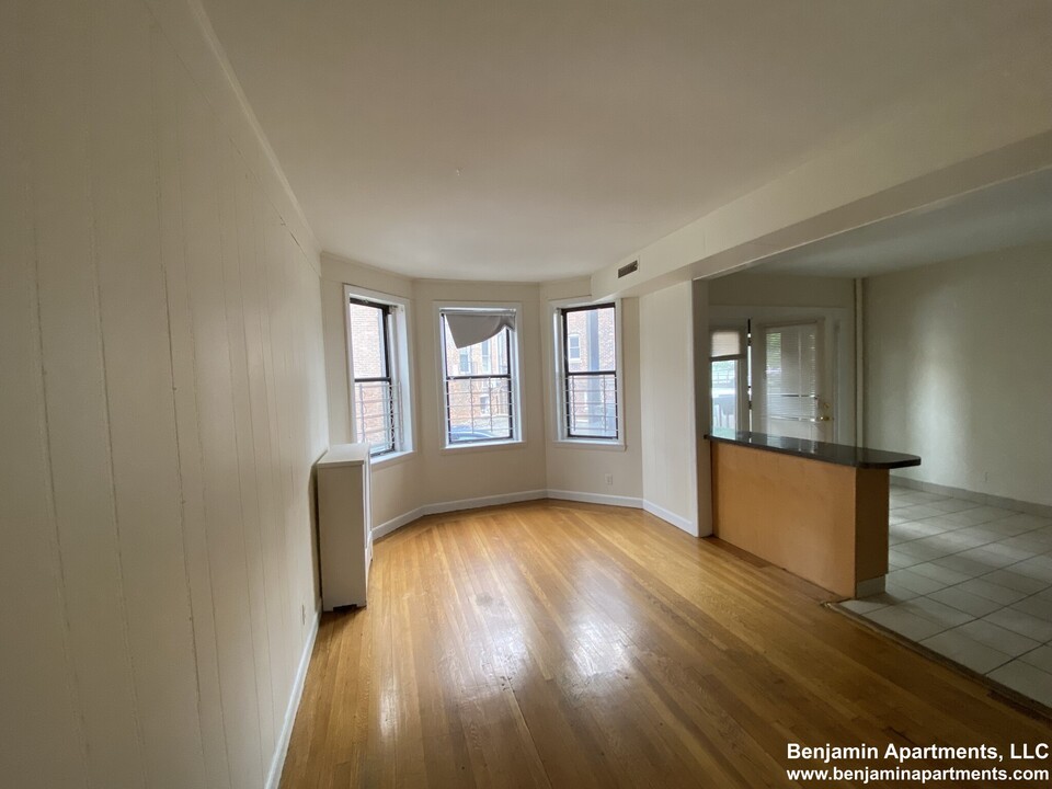 1149 Commonwealth Ave, Unit 2 in Boston, MA - Building Photo