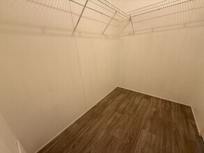 3601 E Wyoming Ave in Las Vegas, NV - Foto de edificio - Building Photo