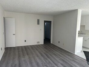 320 Welcome St, Unit 2 in Los Angeles, CA - Building Photo - Building Photo