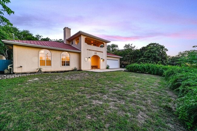 2405 Bahama Rd