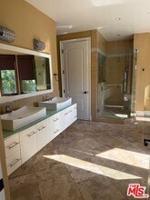 1126 Yale St in Santa Monica, CA - Building Photo - Building Photo