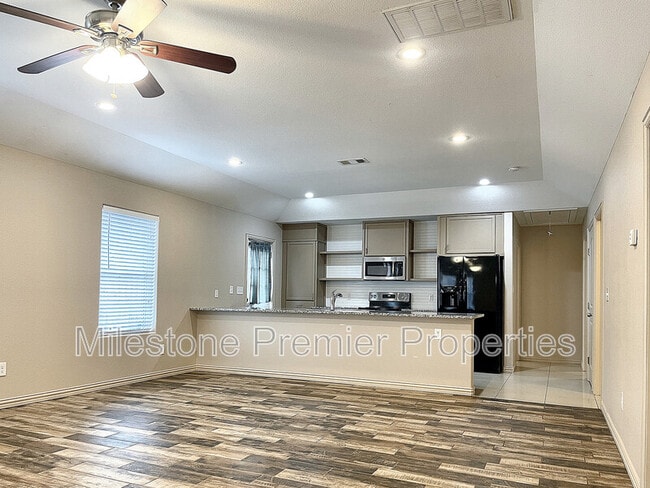 property at 1527 S Chandler Ave
