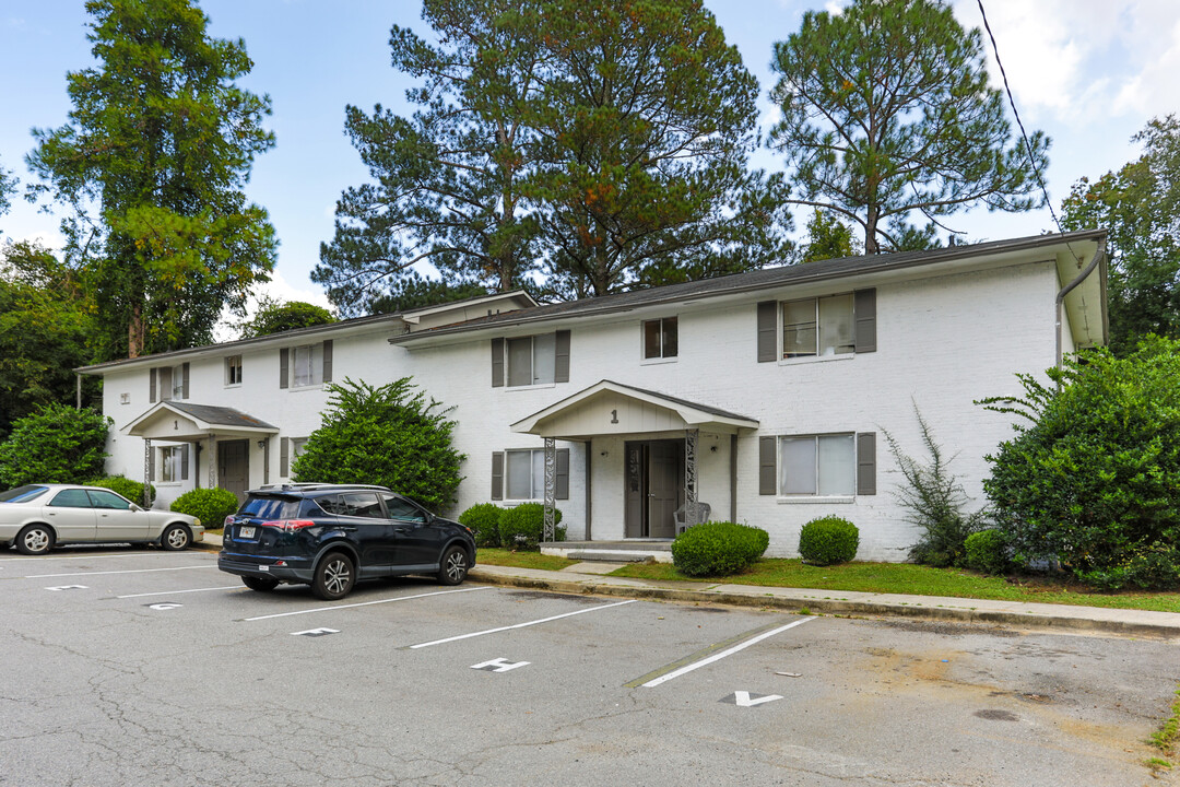 WESLEYAN Oaks in Macon, GA - Building Photo