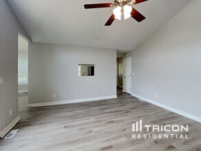 140 Eileen Dr in Spring Lake, NC - Building Photo - Building Photo
