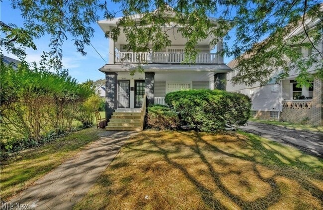 property at 3522 E 154th St