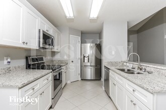 12025 Larson Ln in Parrish, FL - Building Photo - Building Photo