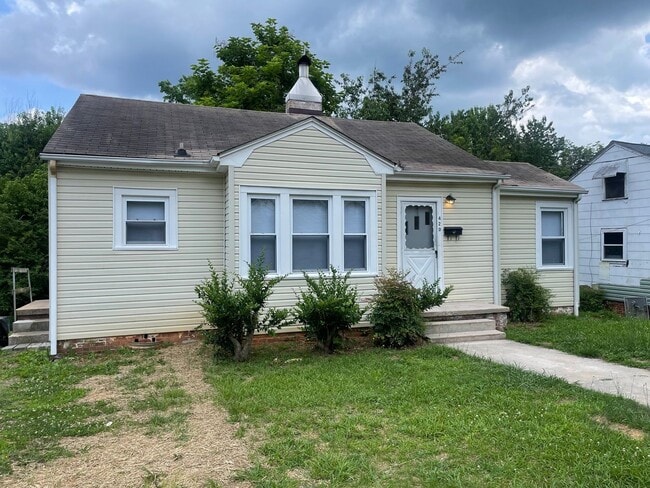 420 N Elm St