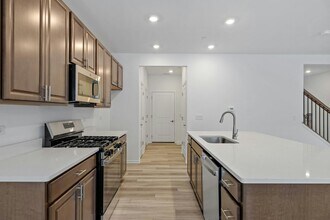 16531 Golden Vly Ln in Lockport, IL - Building Photo - Building Photo