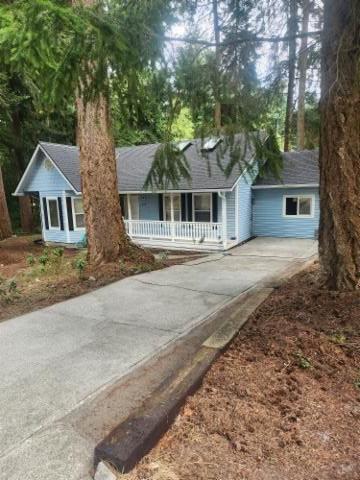 988 NE Pennington Loop in Coupeville, WA - Foto de edificio - Building Photo