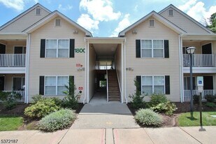 1834 King Ct in Dunellen, NJ - Building Photo