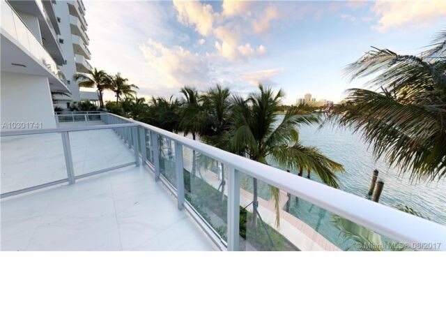 10201 E Bay Harbor Dr-Unit -201 in Bay Harbor Islands, FL - Building Photo - Building Photo