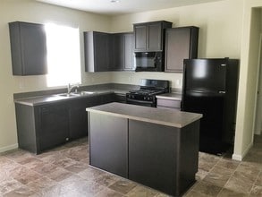 1719 Blacktail Ln in Woodland, WA - Foto de edificio - Building Photo