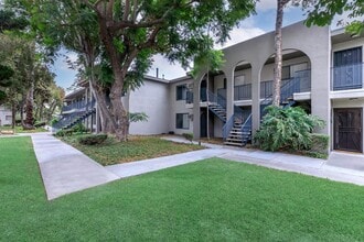 Vio Cerritos in Cerritos, CA - Building Photo - Building Photo