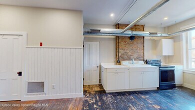 33 Main St in Chatham, NY - Building Photo - Building Photo