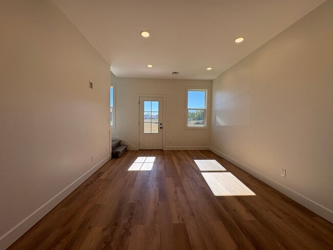 814 14th St in Wamego, KS - Building Photo - Building Photo