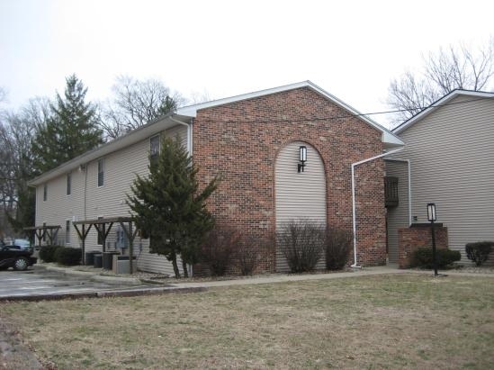 Jackson Court in Danville, IL - Building Photo