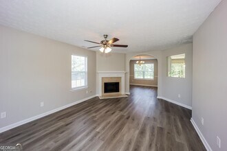 877 Terance Ave in Jonesboro, GA - Building Photo - Building Photo