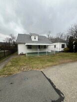 404 Monongahela Ave in Elizabeth, PA - Building Photo