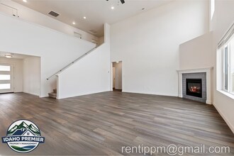 7642 E Lightfoot St in Nampa, ID - Building Photo - Building Photo