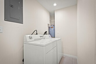 1 Messina Ave in Orlando, FL - Building Photo - Building Photo