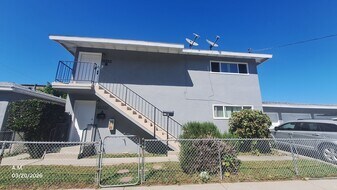13322 Cordary Ave in Hawthorne, CA - Building Photo