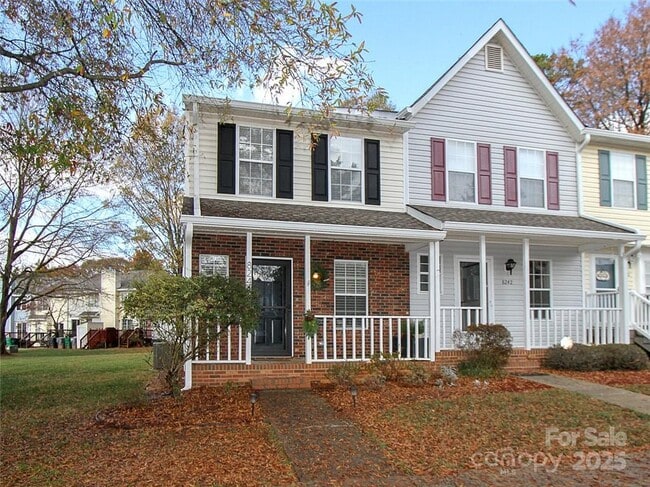 8244 Circle Tree Ln in Charlotte, NC - Building Photo - Building Photo