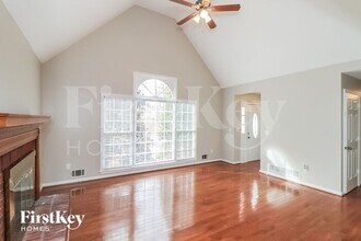 4814 Westbourne Dr in Powder Springs, GA - Building Photo - Building Photo