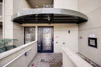 2255 Showers Dr, Unit 334 in Mountain View, CA - Foto de edificio - Building Photo