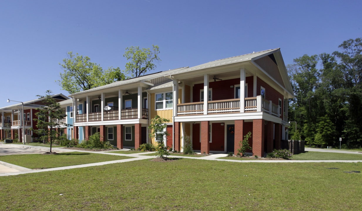 The Groves at Mile Branch in Covington, LA - Building Photo