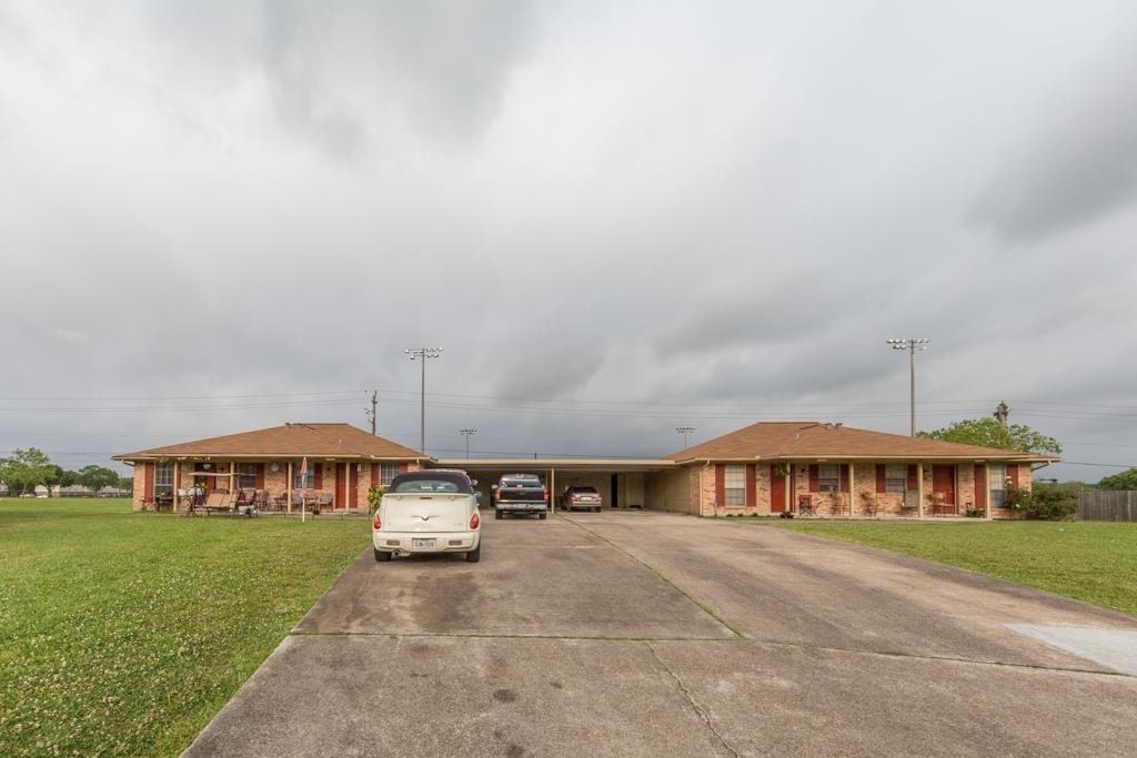 3436 Lantern Ln in Baytown, TX - Foto de edificio