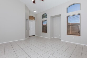 7255 E Kramer St in Mesa, AZ - Foto de edificio - Building Photo