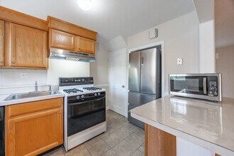 356 Lexington St, Unit 356 in Watertown, MA - Building Photo - Building Photo