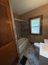 817 E Riverside Dr in Evansville, IN - Building Photo - Building Photo