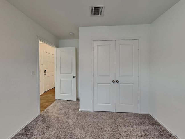 10720 Steinbeck Dr in Austin, TX - Foto de edificio - Building Photo