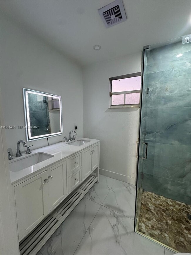9633 SW 11th Terrace in Miami, FL - Building Photo - Building Photo