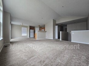 28875 Cullen Dr in Romulus, MI - Building Photo - Building Photo