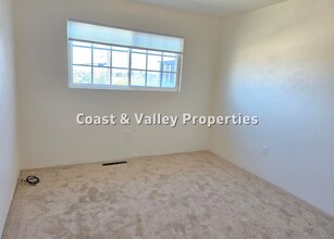 1108 Malta Ct in Seaside, CA - Building Photo - Building Photo
