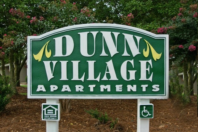 Dunn Village Apartments in Dunn, NC - Building Photo - Building Photo