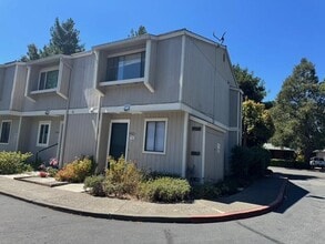 862 Tamalpais Ave in Novato, CA - Building Photo - Building Photo