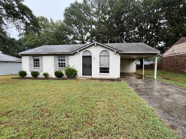 property at 6780 Pinehurst Rd
