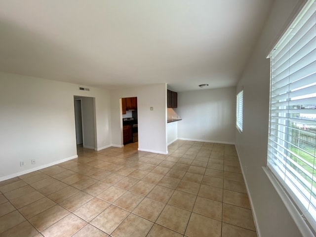 Lake View Terrace Apartments in Marina, CA - Building Photo - Building Photo