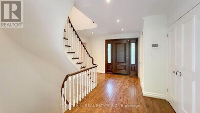 19 Chieftain Crescent in Toronto, ON - Building Photo - Building Photo