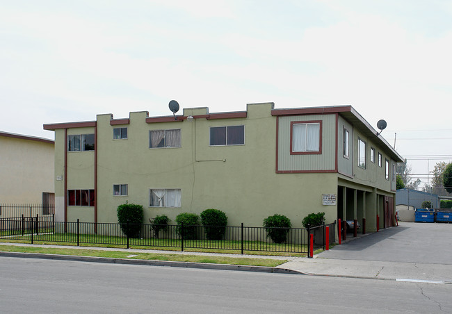 Las Palmas in Garden Grove, CA - Foto de edificio - Building Photo